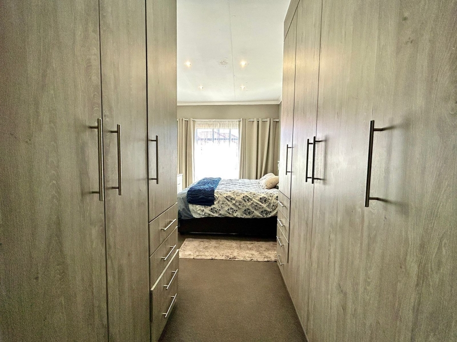 3 Bedroom Property for Sale in Waterval East North West